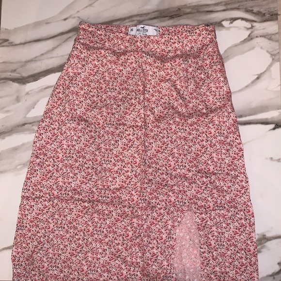 Hollister Dresses & Skirts - Ultra High Rise Woven Midi Skirt